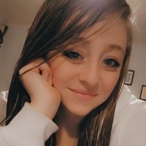 Meet your Posher, Niki